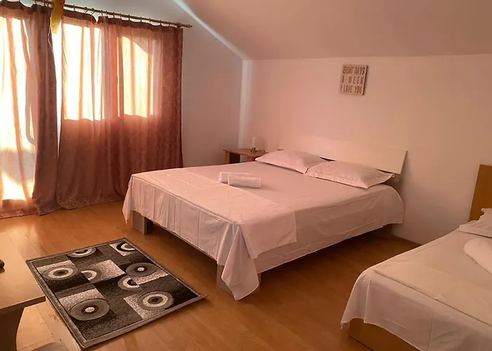 Casa Reve בית הארחה אפורי סוד